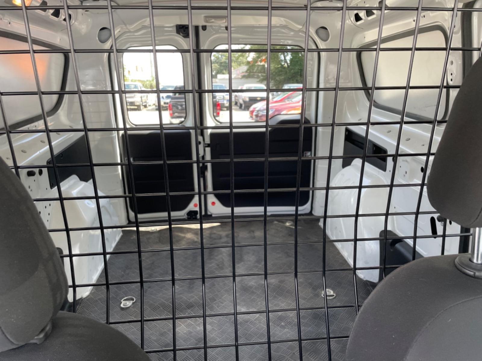 2017 WHITE RAM PROMASTER CITY SLT (ZFBERFBBXH6) with an 2.4L engine, Automatic transmission, located at 5103 Dorchester Rd., Charleston, SC, 29418-5607, (843) 767-1122, 36.245171, -115.228050 - Photo #10
