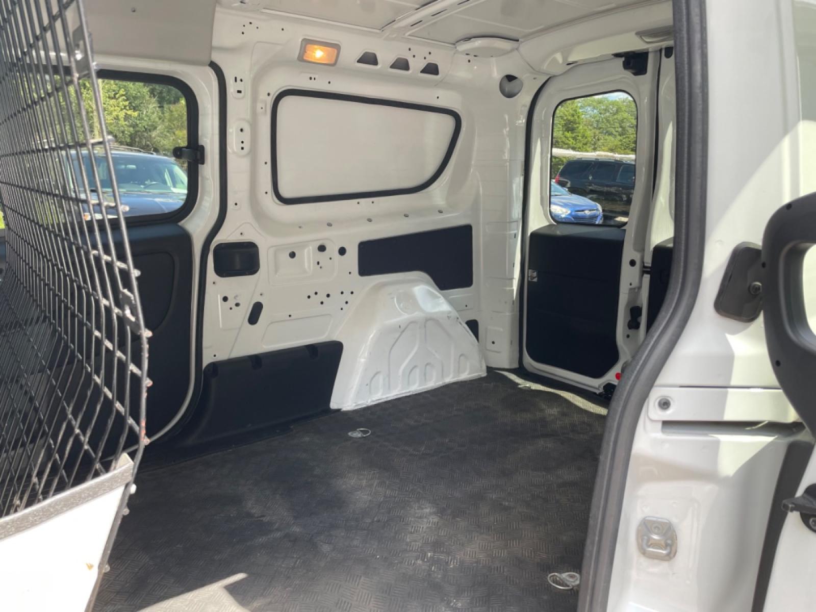 2017 WHITE RAM PROMASTER CITY SLT (ZFBERFBBXH6) with an 2.4L engine, Automatic transmission, located at 5103 Dorchester Rd., Charleston, SC, 29418-5607, (843) 767-1122, 36.245171, -115.228050 - Photo #13