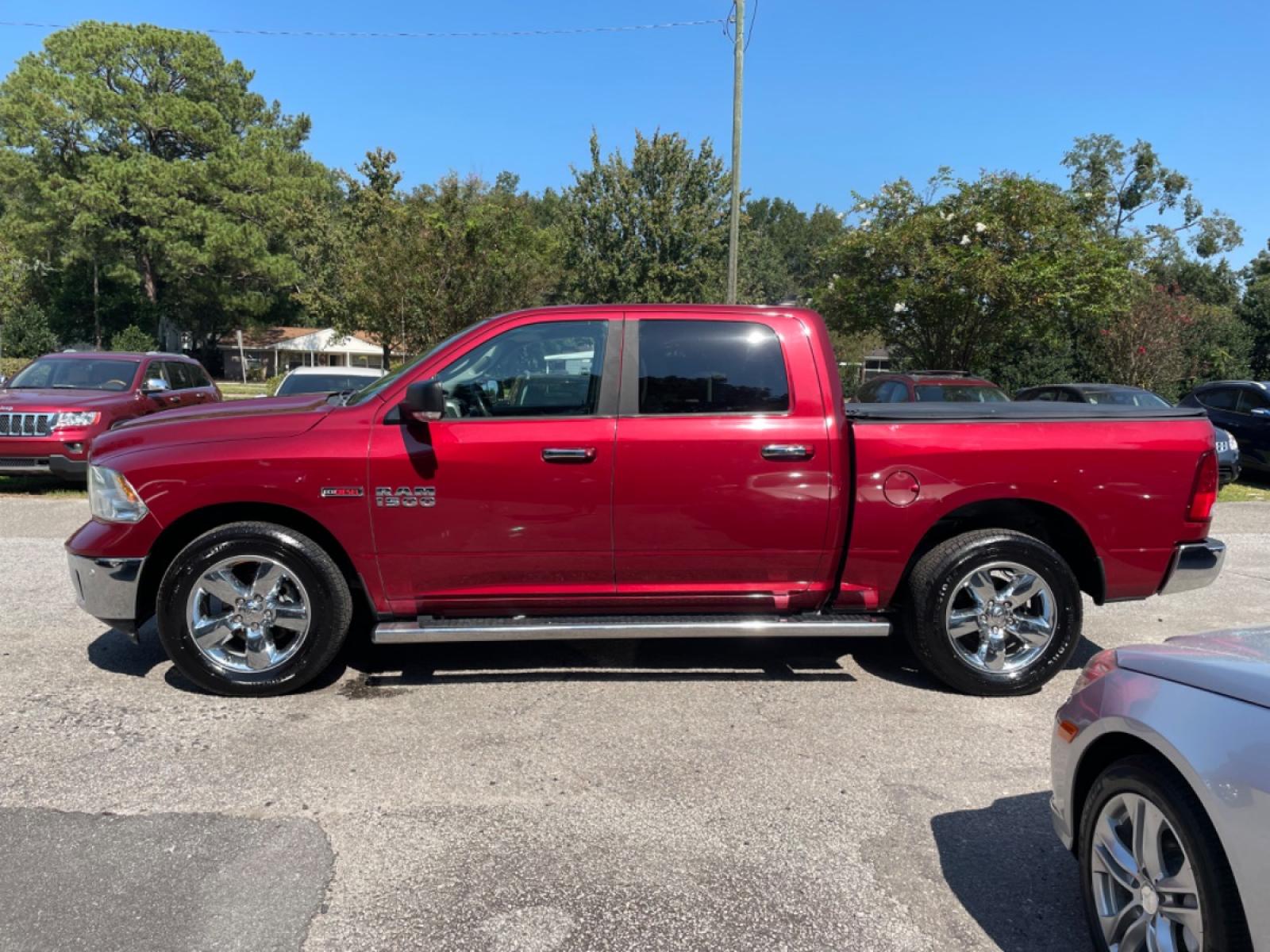 2015 RED RAM 1500 SLT (1C6RR6LM8FS) with an 3.0L engine, Automatic transmission, located at 5103 Dorchester Rd., Charleston, SC, 29418-5607, (843) 767-1122, 36.245171, -115.228050 - Clean CarFax (no accidents reported!!) Clean, Spacious and Comfortable interior equipped with Navigation, Backup Camera, AUX/USB/Bluetooth, Power Everything (windows, locks, seats, mirrors), Keyless Entry, Running Boards, Bed Cover, Tow Package, Chrome Wheels. Certified One Owner!! Powerful Diesel E - Photo #3
