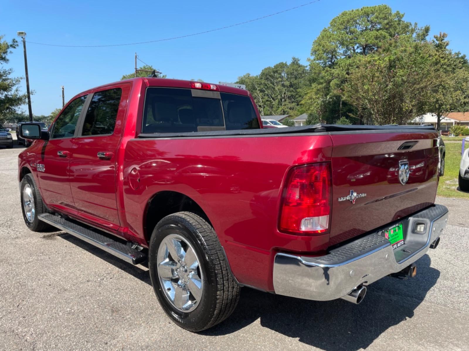 2015 RED RAM 1500 SLT (1C6RR6LM8FS) with an 3.0L engine, Automatic transmission, located at 5103 Dorchester Rd., Charleston, SC, 29418-5607, (843) 767-1122, 36.245171, -115.228050 - Clean CarFax (no accidents reported!!) Clean, Spacious and Comfortable interior equipped with Navigation, Backup Camera, AUX/USB/Bluetooth, Power Everything (windows, locks, seats, mirrors), Keyless Entry, Running Boards, Bed Cover, Tow Package, Chrome Wheels. Certified One Owner!! Powerful Diesel E - Photo #4