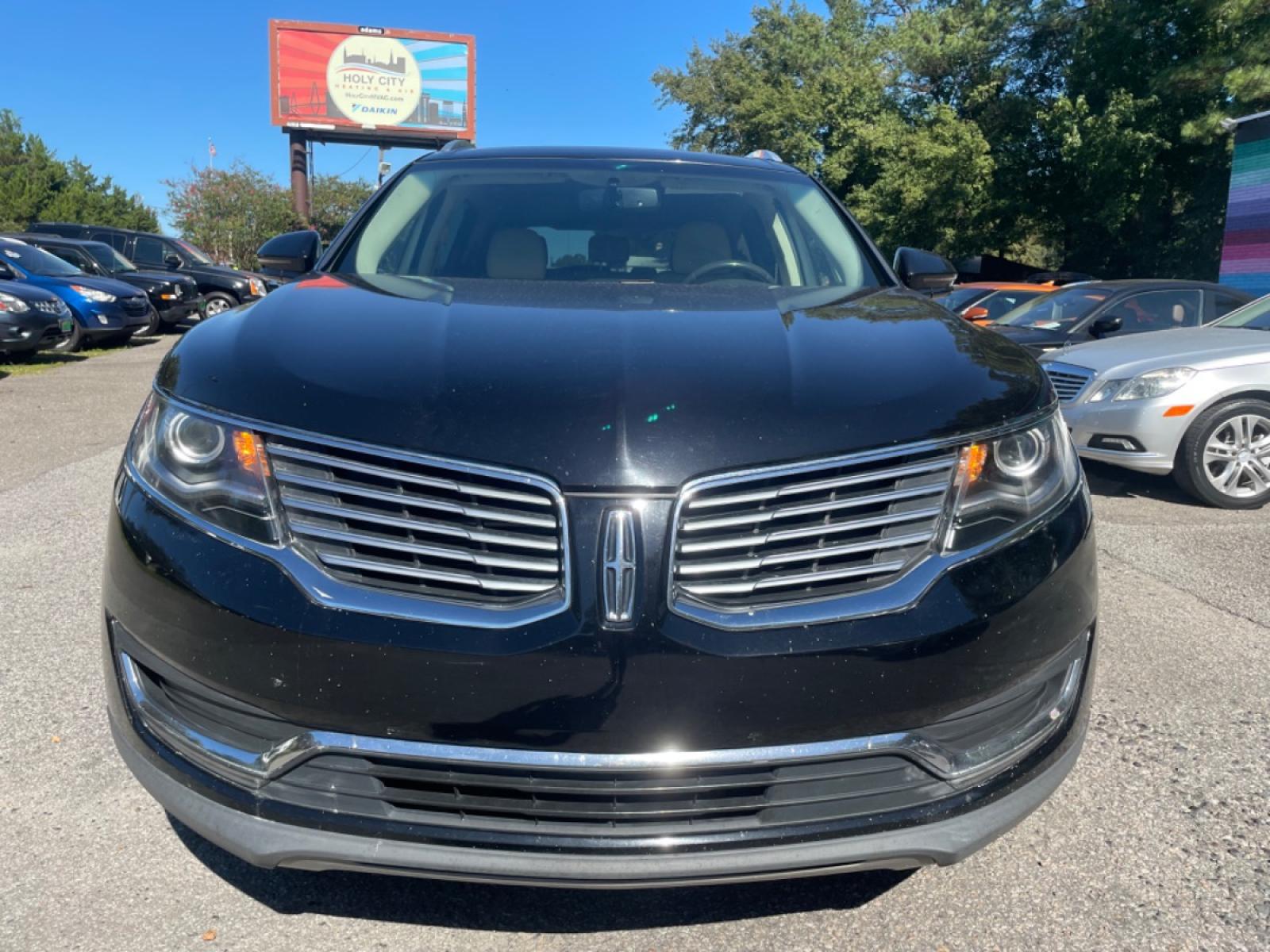 2016 BLACK LINCOLN MKX SELECT (2LMPJ8KR2GB) with an 3.7L engine, Automatic transmission, located at 5103 Dorchester Rd., Charleston, SC, 29418-5607, (843) 767-1122, 36.245171, -115.228050 - Beautiful Leather Interior with CD/AUX/Sat/Bluetooth, Backup Camera, Dual Climate Control, Power Everything (windows, locks, seats, mirrors), Power Liftgate, Memory/Heated Seats, Push Button Start, Keyless Entry, Alloy Wheels. Clean CarFax (no accidents reported!) Local Trade-in!! Only 88k miles! - Photo #1