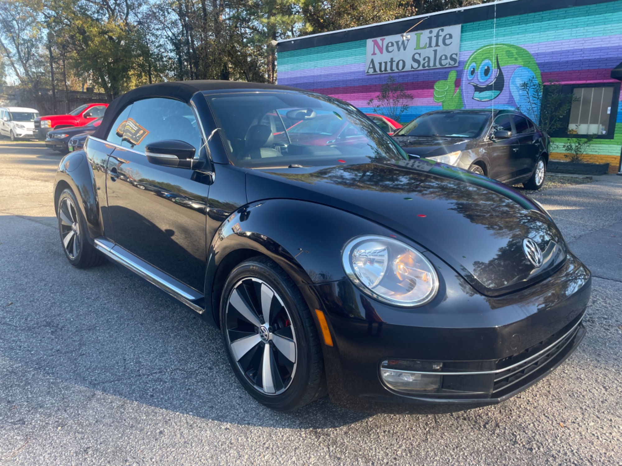photo of 2013 VOLKSWAGEN BEETLE 2.0 TURBO - Super Fun Convertible! Clean CarFax!!