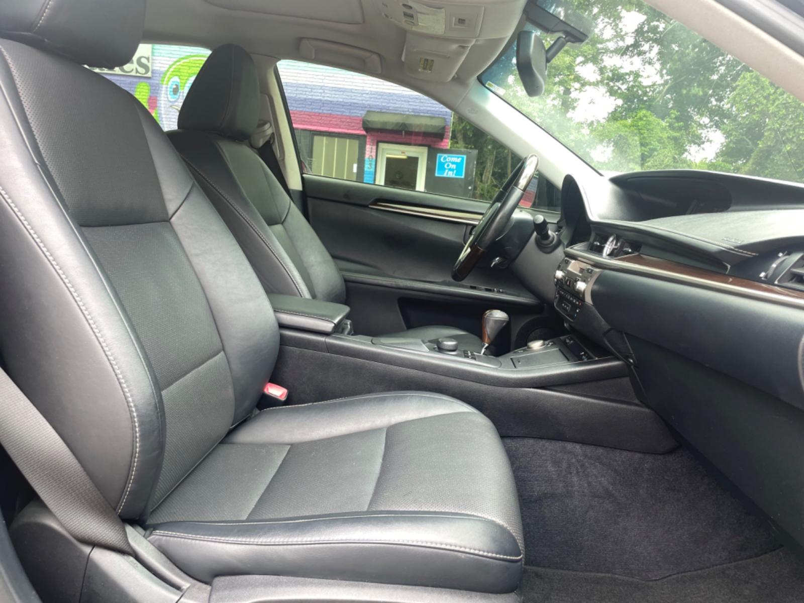 2015 BLACK LEXUS ES 350 (JTHBK1GG8F2) with an 3.5L engine, Automatic transmission, located at 5103 Dorchester Rd., Charleston, SC, 29418-5607, (843) 767-1122, 36.245171, -115.228050 - Sleek, Clean Interior with Leather, Sunroof, CD/AUX/Sat/Bluetooth, Dual Climate Control, Power Everything (windows, locks, seats, mirrors), Heated/Cooled/Memory Seats, Keyless Entry, Push Button Start, Alloy Wheels. 145k miles Located at New Life Auto Sales! 2018-2023 Top 5 Finalist for Charleston - Photo #9