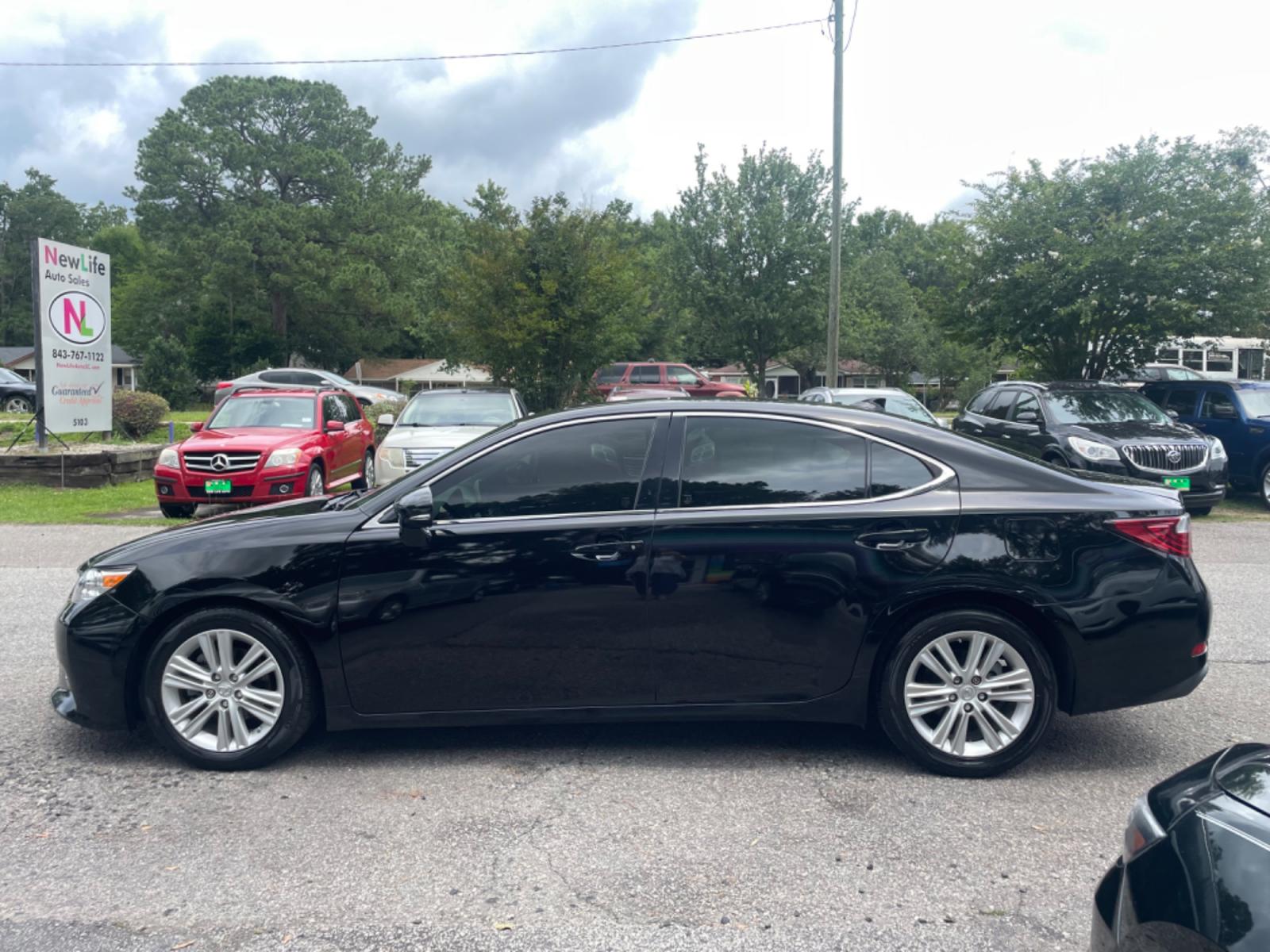 2015 BLACK LEXUS ES 350 (JTHBK1GG8F2) with an 3.5L engine, Automatic transmission, located at 5103 Dorchester Rd., Charleston, SC, 29418-5607, (843) 767-1122, 36.245171, -115.228050 - Sleek, Clean Interior with Leather, Sunroof, CD/AUX/Sat/Bluetooth, Dual Climate Control, Power Everything (windows, locks, seats, mirrors), Heated/Cooled/Memory Seats, Keyless Entry, Push Button Start, Alloy Wheels. 145k miles Located at New Life Auto Sales! 2018-2023 Top 5 Finalist for Charleston - Photo #3