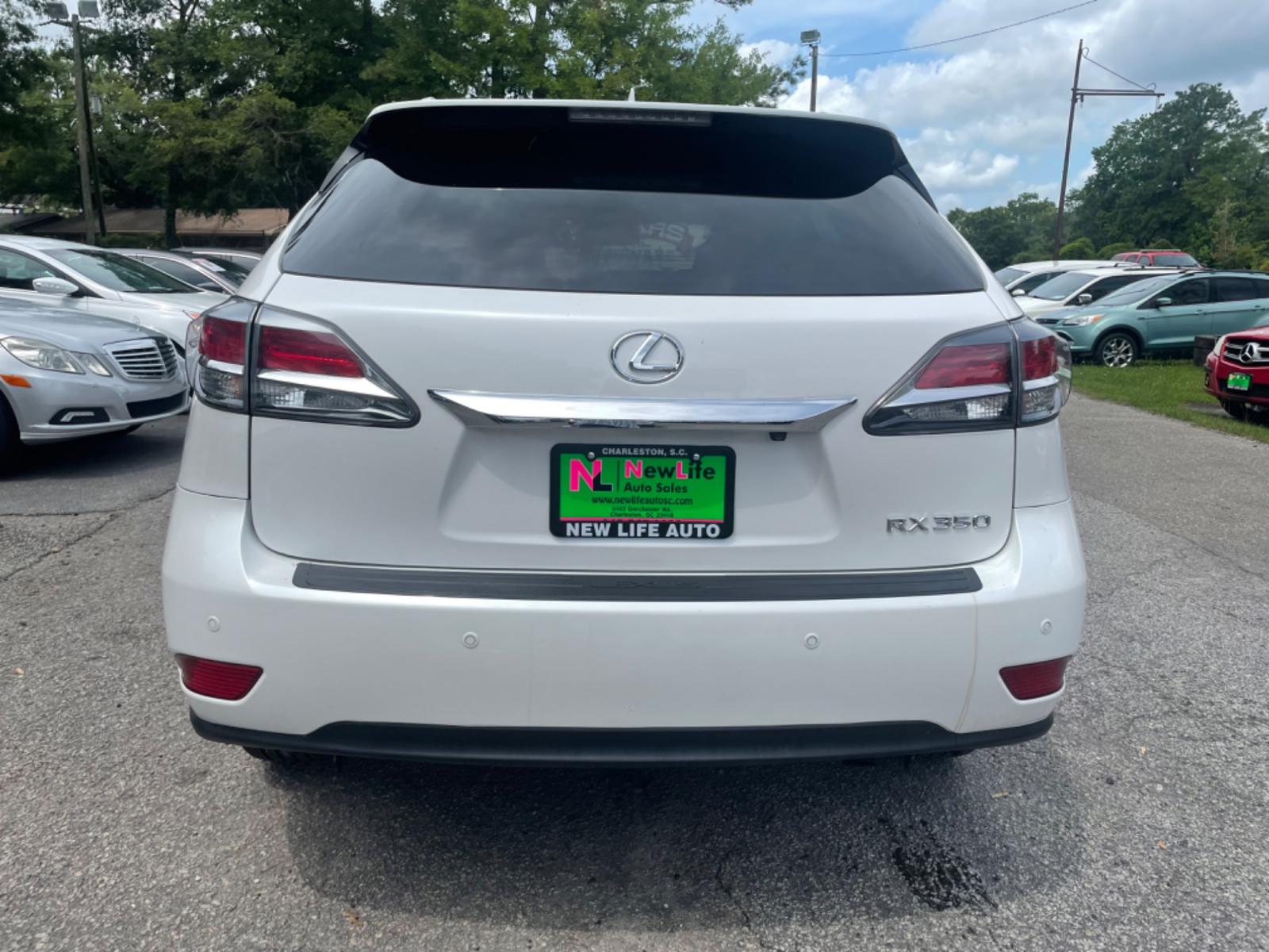 2015 WHITE LEXUS RX 350 (2T2ZK1BA9FC) with an 3.5L engine, Automatic transmission, located at 5103 Dorchester Rd., Charleston, SC, 29418-5607, (843) 767-1122, 36.245171, -115.228050 - Photo #18