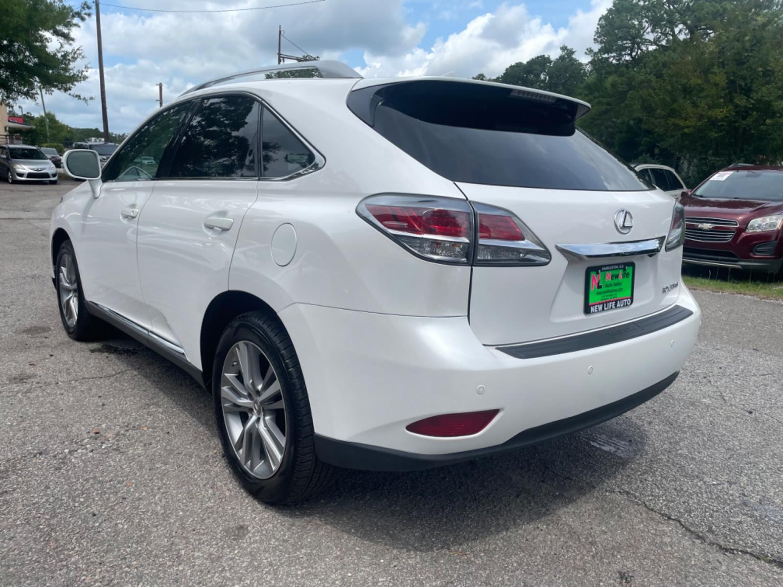 2015 WHITE LEXUS RX 350 (2T2ZK1BA9FC) with an 3.5L engine, Automatic transmission, located at 5103 Dorchester Rd., Charleston, SC, 29418-5607, (843) 767-1122, 36.245171, -115.228050 - Photo #22