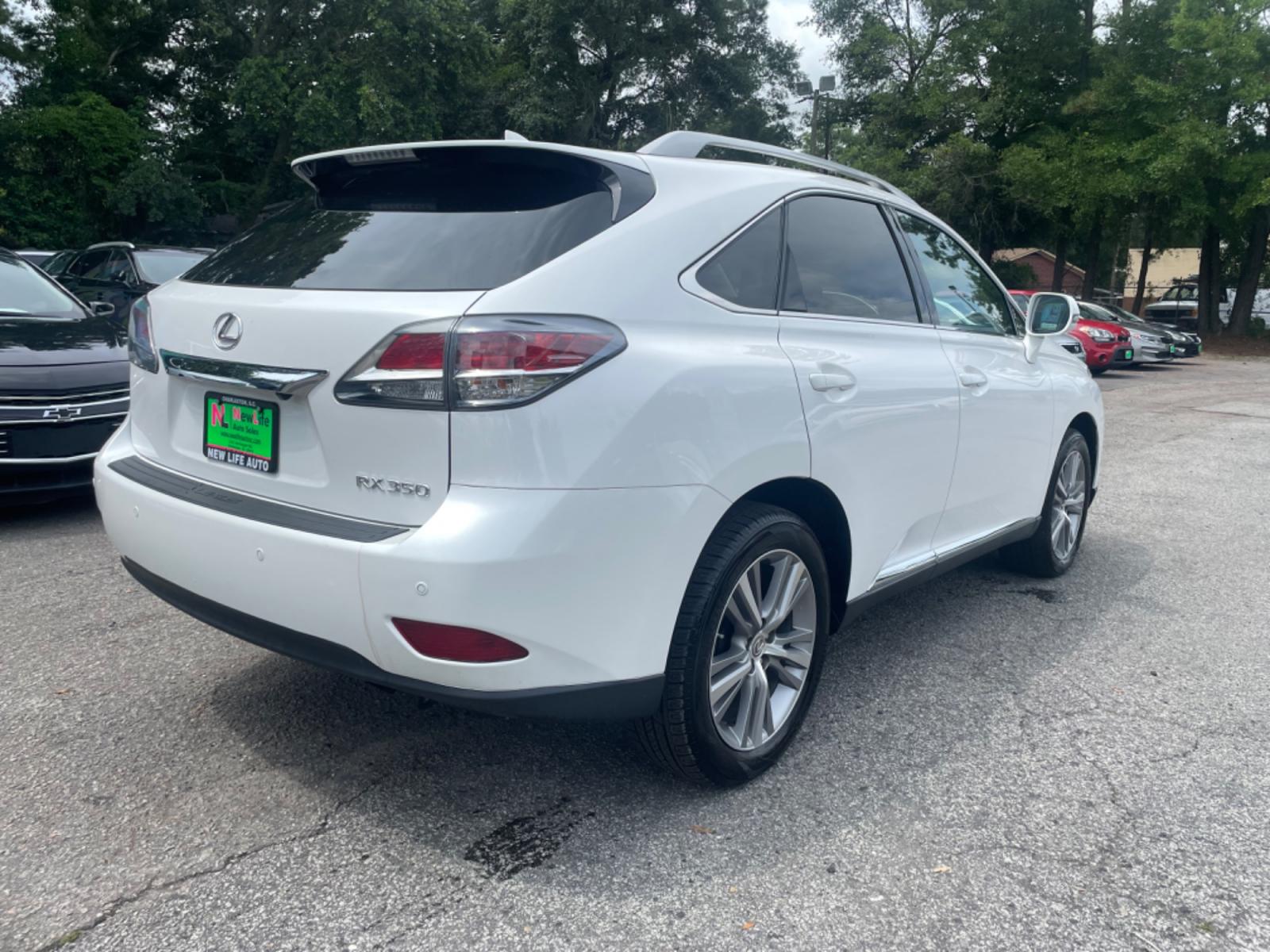 2015 WHITE LEXUS RX 350 (2T2ZK1BA9FC) with an 3.5L engine, Automatic transmission, located at 5103 Dorchester Rd., Charleston, SC, 29418-5607, (843) 767-1122, 36.245171, -115.228050 - Photo #3