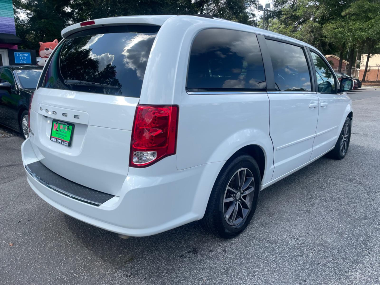 2017 WHITE DODGE GRAND CARAVAN SXT (2C4RDGCG3HR) with an 3.6L engine, Automatic transmission, located at 5103 Dorchester Rd., Charleston, SC, 29418-5607, (843) 767-1122, 36.245171, -115.228050 - Local Trade-in with comfy Leather/Suede Interior, CD/AUX/USB/Sat/Bluetooth, Dual Climate Control, Power Everything (windows, locks, seat, mirrors), Power Liftgate, Power Sliding Doors, Rear Climate Control, Keyless Entry, Alloy Wheels. 140k miles Located at New Life Auto Sales! 2018-2023 Top 5 Fina - Photo #6
