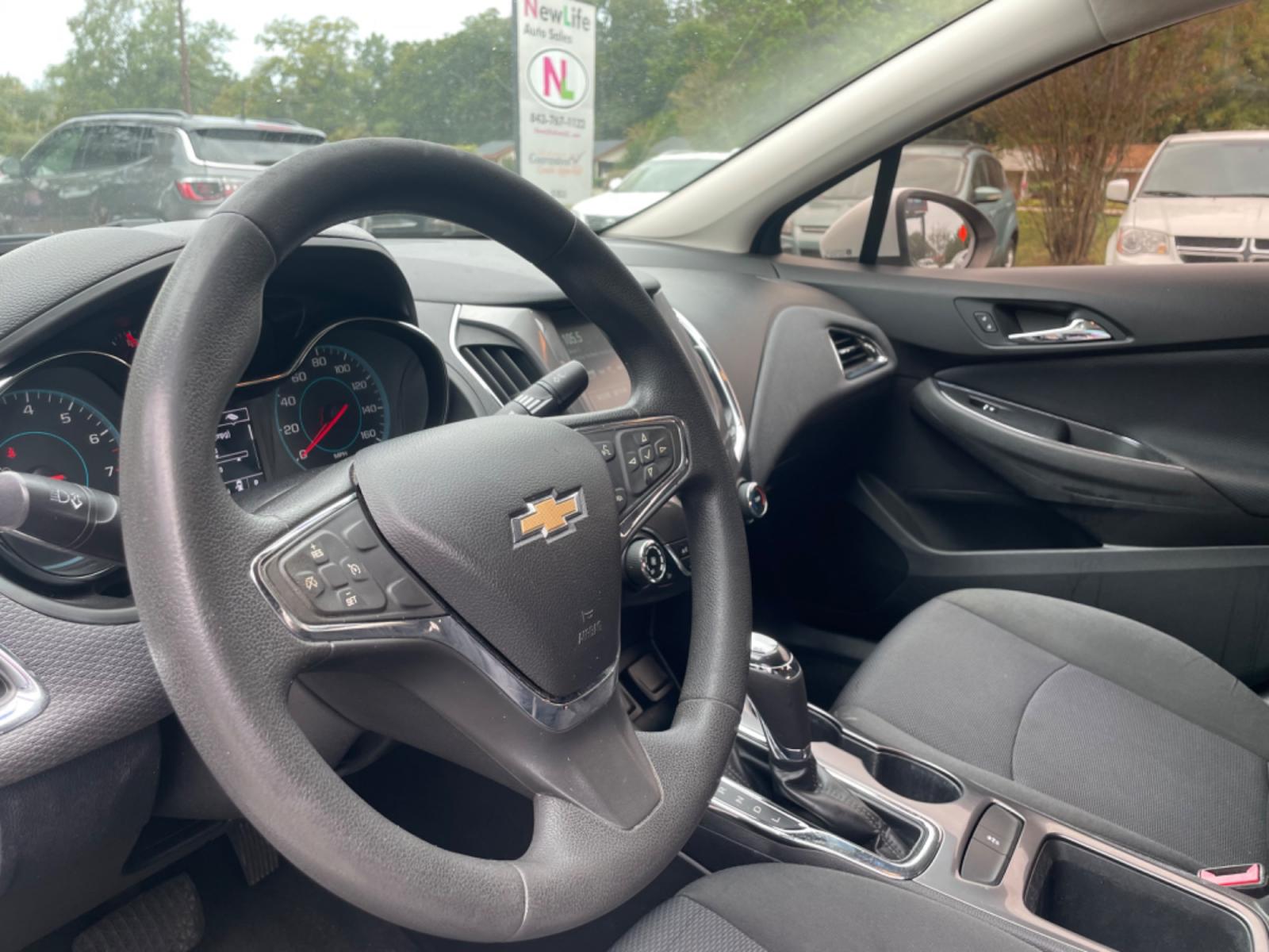 2018 WHITE CHEVROLET CRUZE LT (1G1BE5SM7J7) with an 1.4L engine, Automatic transmission, located at 5103 Dorchester Rd., Charleston, SC, 29418-5607, (843) 767-1122, 36.245171, -115.228050 - Sporty interior with Radio/AUX/USB/Sat/Bluetooth, OnStar, Power Everything (windows, locks, seat, mirrors), Heated Seats, Keyless Entry, Alloy Wheels. 118k miles Located at New Life Auto Sales! 2023 WINNER for Post & Courier's Charleston's Choice Pre-owned Car Dealer AND 2018-2024 Top 5 Finalist fo - Photo #17