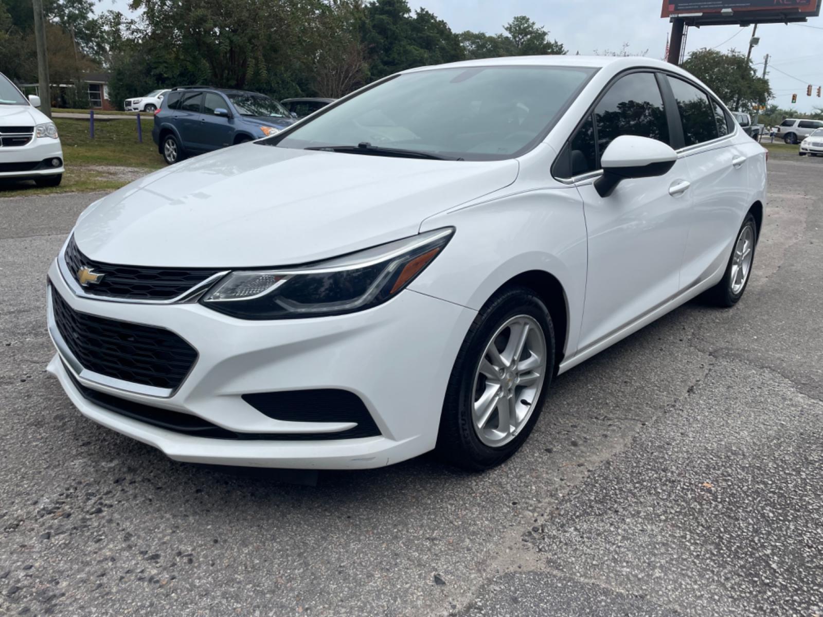 2018 WHITE CHEVROLET CRUZE LT (1G1BE5SM7J7) with an 1.4L engine, Automatic transmission, located at 5103 Dorchester Rd., Charleston, SC, 29418-5607, (843) 767-1122, 36.245171, -115.228050 - Sporty interior with Radio/AUX/USB/Sat/Bluetooth, OnStar, Power Everything (windows, locks, seat, mirrors), Heated Seats, Keyless Entry, Alloy Wheels. 118k miles Located at New Life Auto Sales! 2023 WINNER for Post & Courier's Charleston's Choice Pre-owned Car Dealer AND 2018-2024 Top 5 Finalist fo - Photo #2