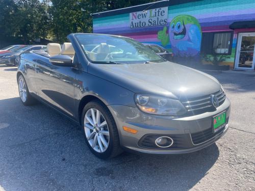 2012 VOLKSWAGEN EOS KOMFORT - Sunroof AND Convertible! Clean CarFax!!